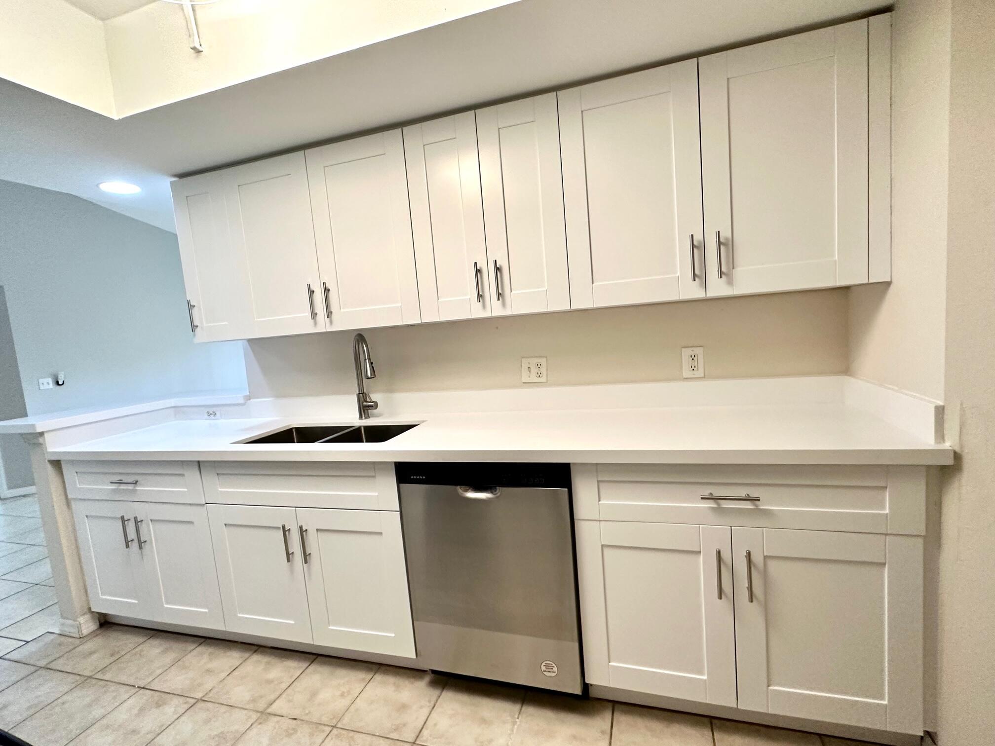 4171 Haverhill Road, Unit 1003 West Palm Beach, FL 33417 - Photo 5 of 20 5