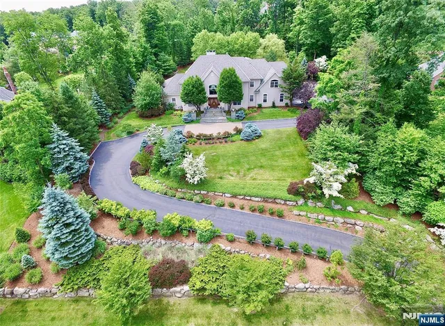 $2,900,000 | 7 Finn Court, Mahwah, NJ 07430
