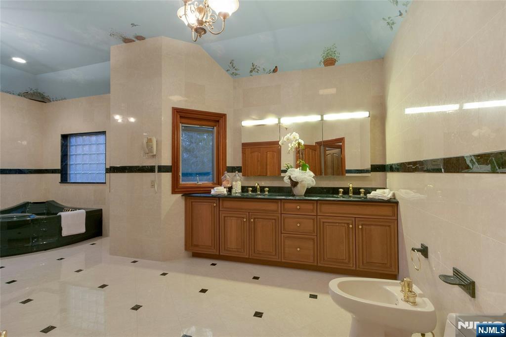 7 Finn Court Mahwah, NJ 07430 - Photo 20 of 40