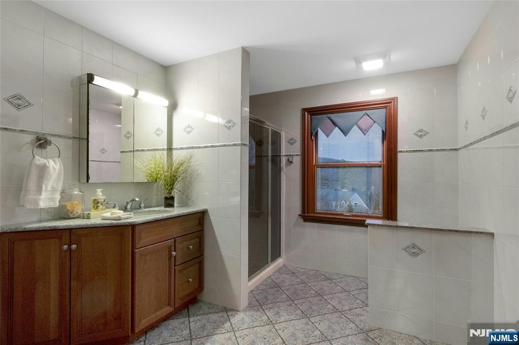 7 Finn Court Mahwah, NJ 07430 - Photo 26 of 40