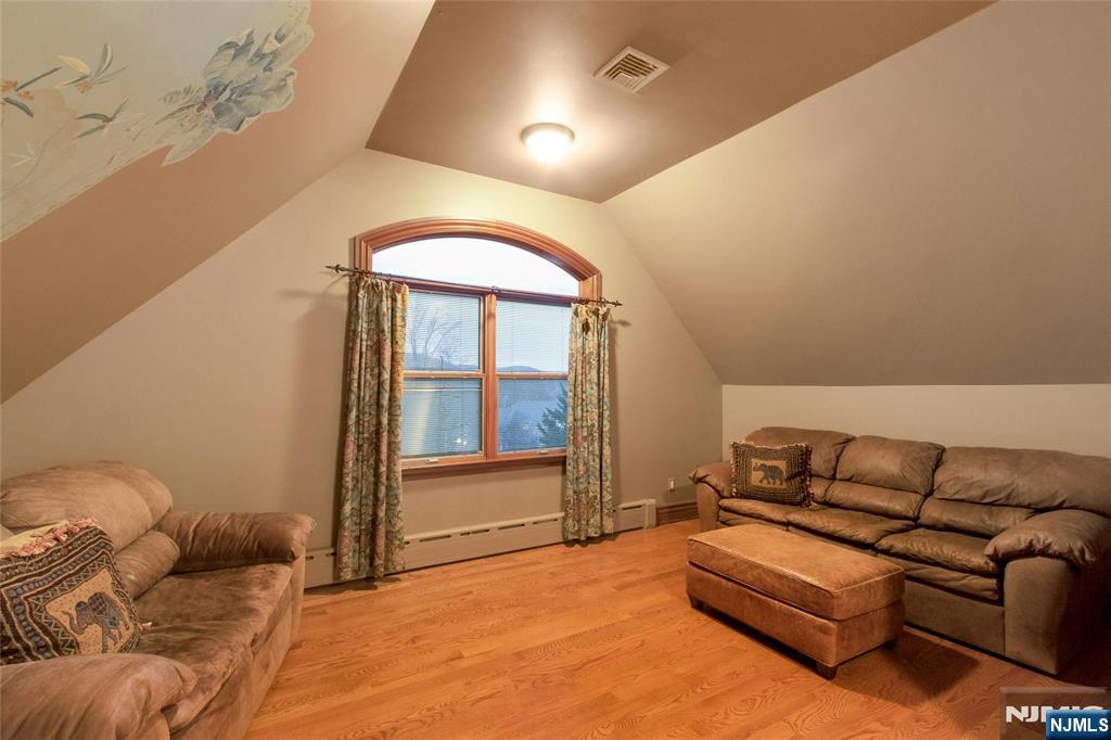 7 Finn Court Mahwah, NJ 07430 - Photo 32 of 40