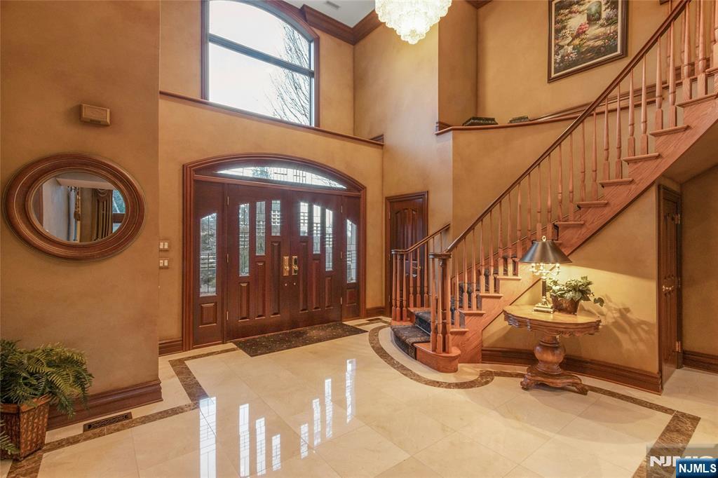 7 Finn Court Mahwah, NJ 07430 - Photo 5 of 40