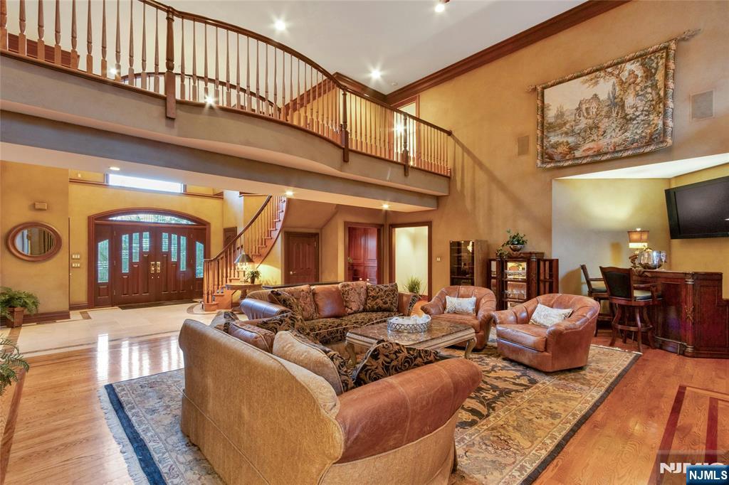 7 Finn Court Mahwah, NJ 07430 - Photo 6 of 40