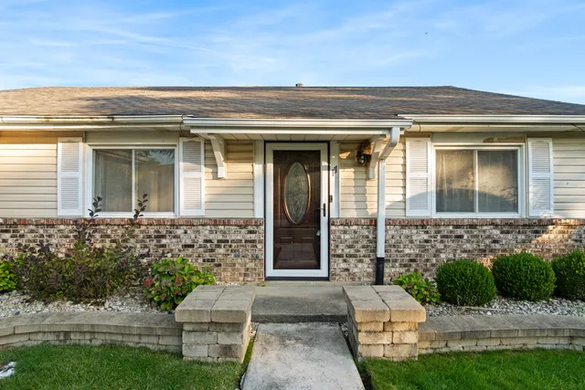 $242,900 | 111 Deerpath Road, Matteson, IL 60443