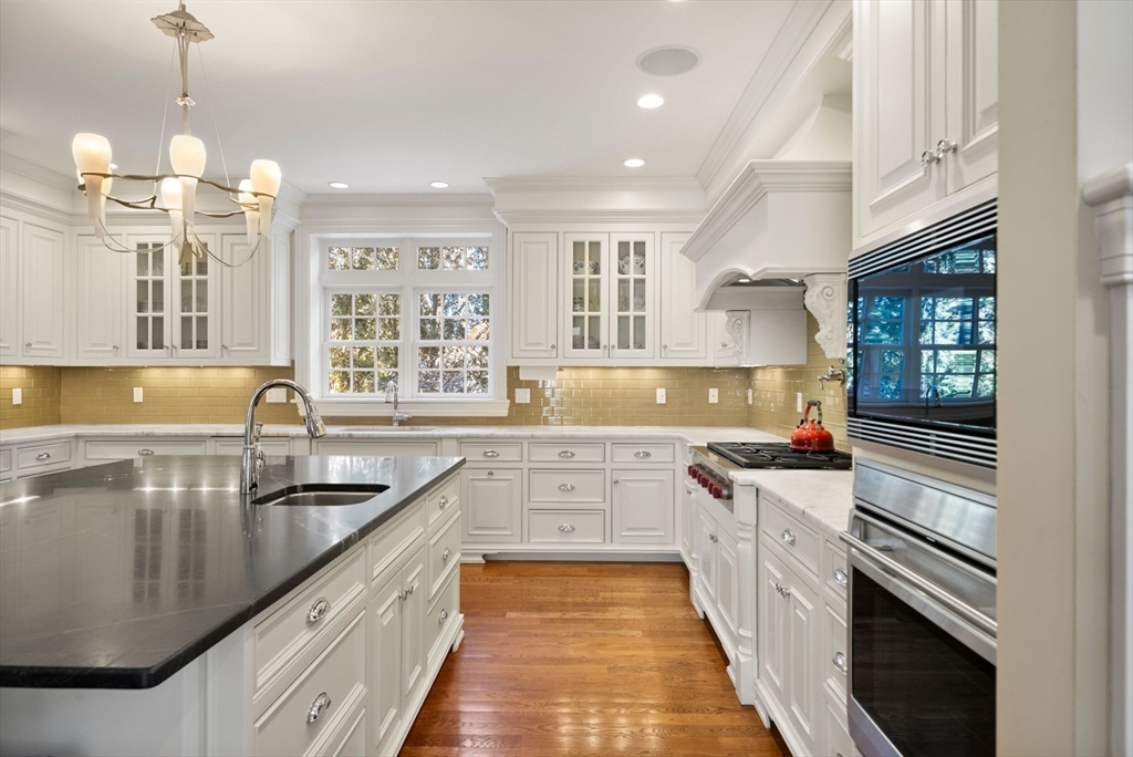 169 Grove Street Wellesley, MA 02482 - Photo 12 of 42 Gallery Image 12