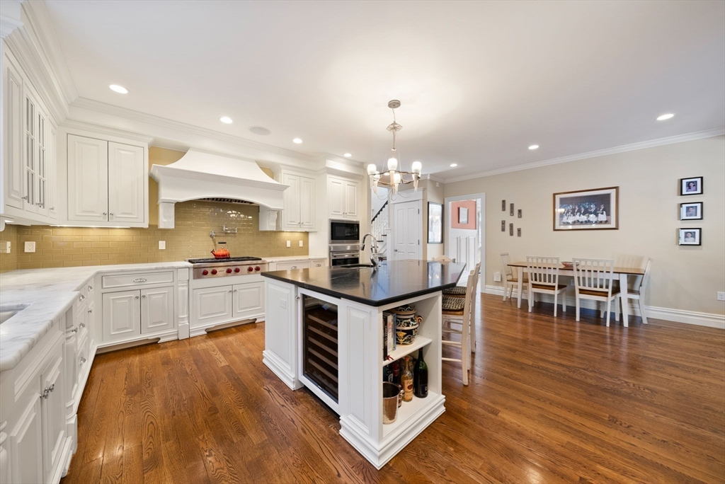 169 Grove Street Wellesley, MA 02482 - Photo 14 of 42 Gallery Image 14