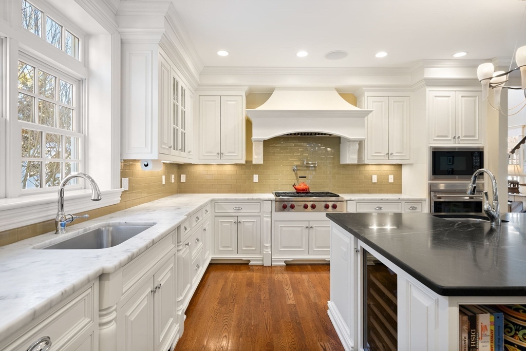 169 Grove Street Wellesley, MA 02482 - Photo 15 of 42 Gallery Image 15
