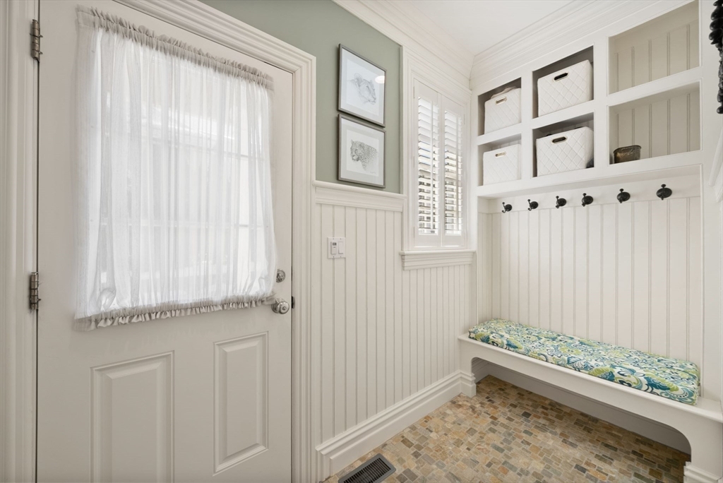 169 Grove Street Wellesley, MA 02482 - Photo 21 of 42 Gallery Image 21