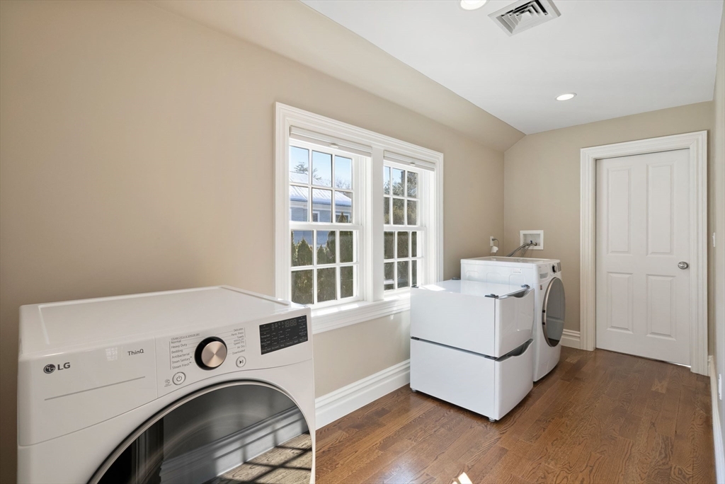 169 Grove Street Wellesley, MA 02482 - Photo 33 of 42 Gallery Image 33