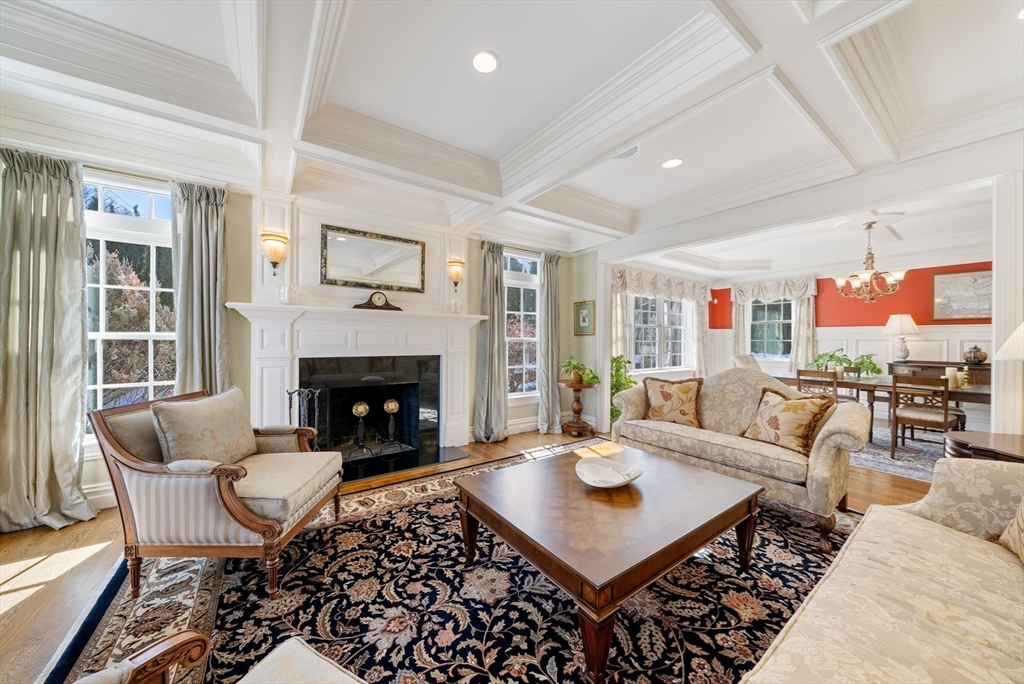 169 Grove Street Wellesley, MA 02482 - Photo 9 of 42 Gallery Image 9