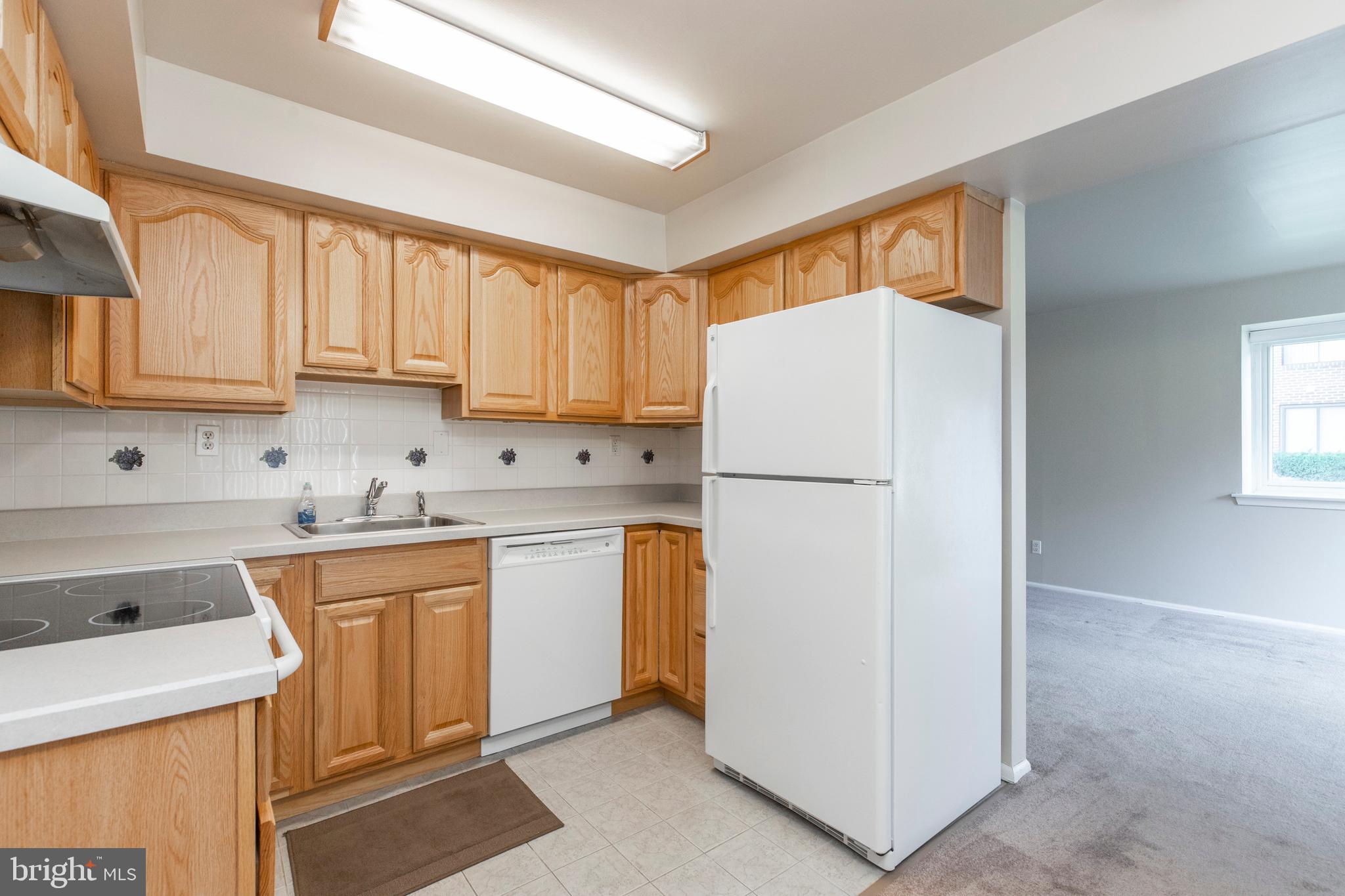 5200 Hilltop Drive, Unit G18 Brookhaven, PA 19015 - Photo 12 of 29