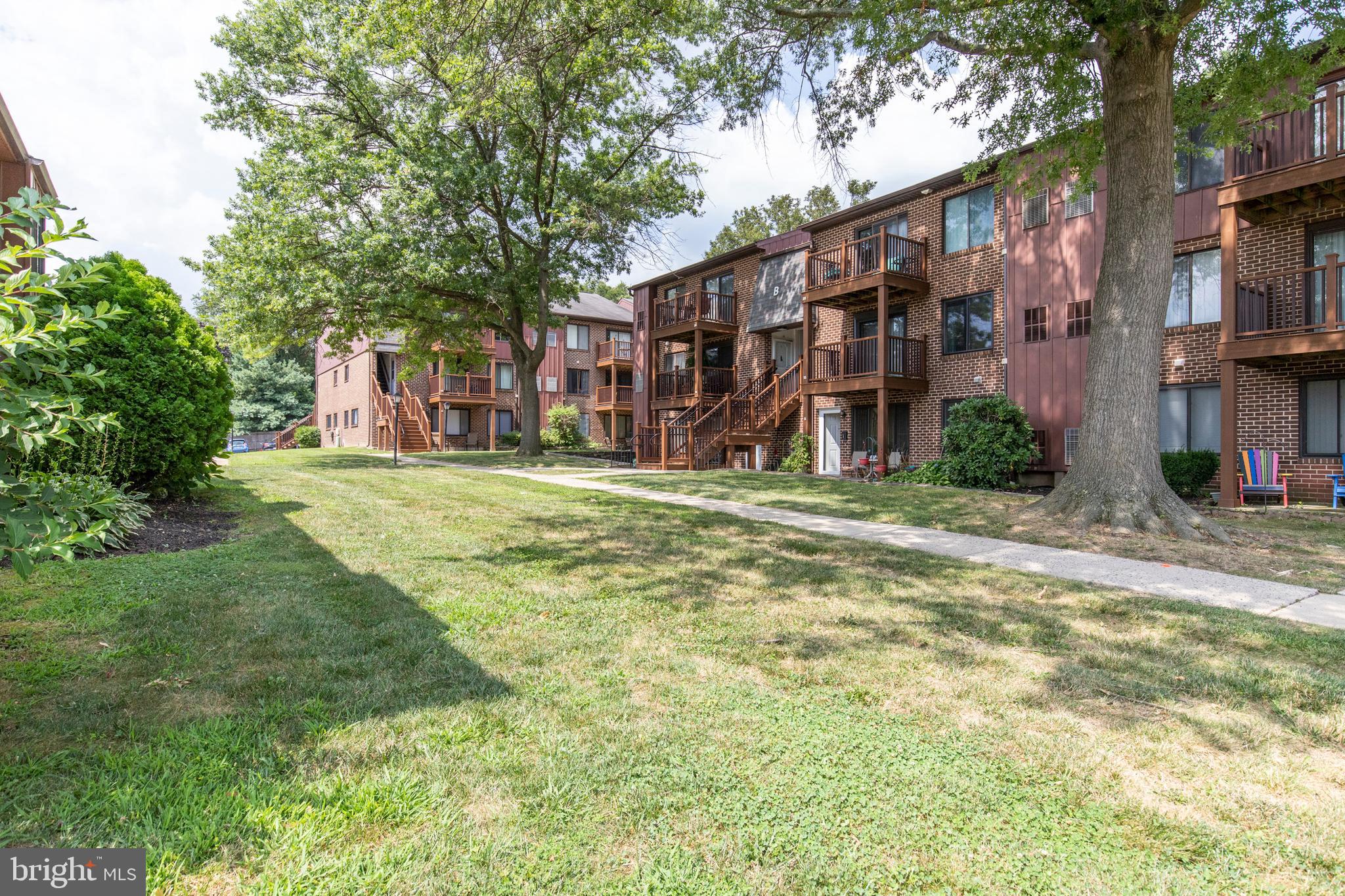 5200 Hilltop Drive, Unit G18 Brookhaven, PA 19015 - Photo 4 of 29