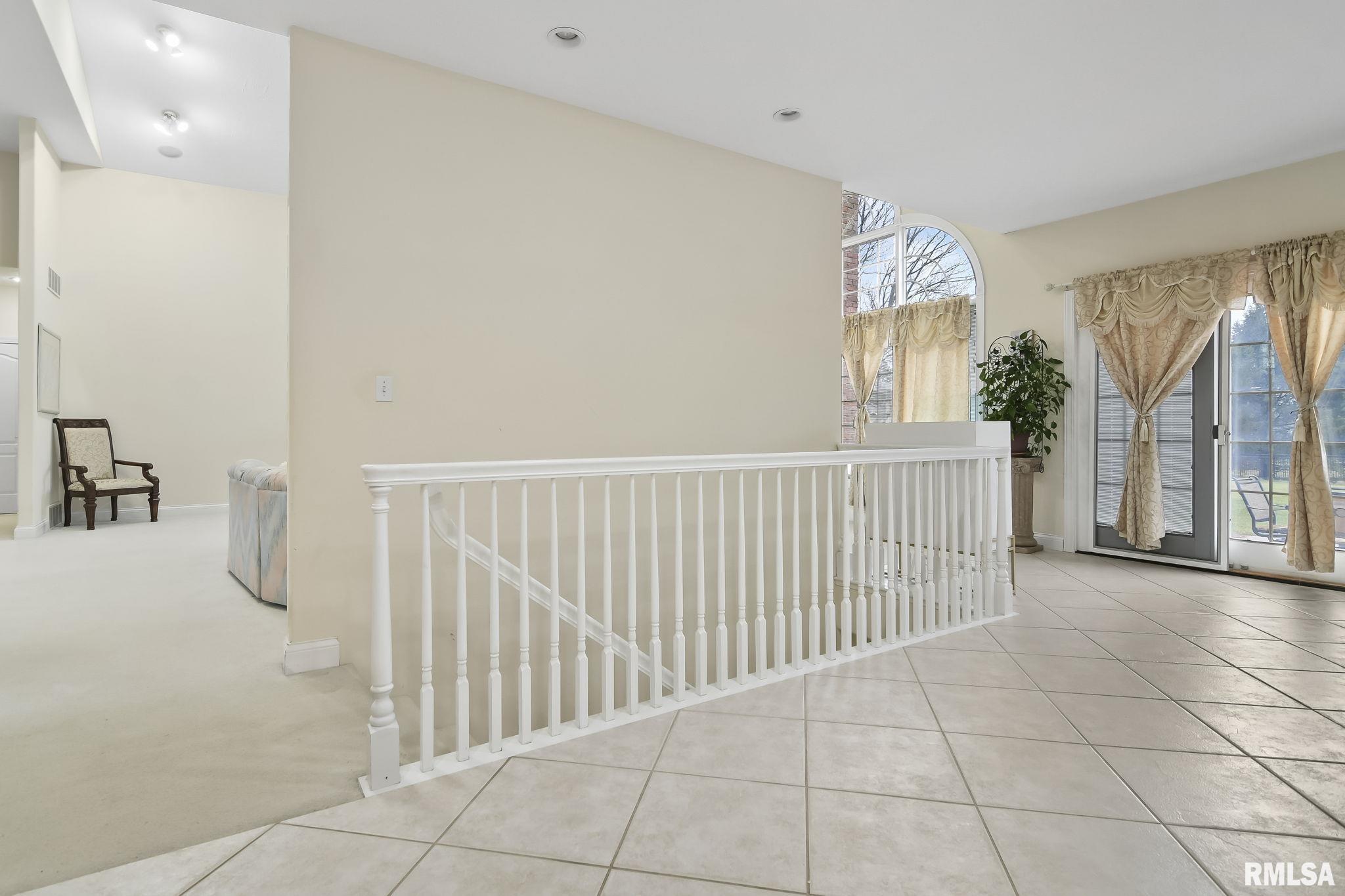 3104 Ironoak Circle Springfield, IL 62711 - Photo 11 of 39 Gallery Image 11