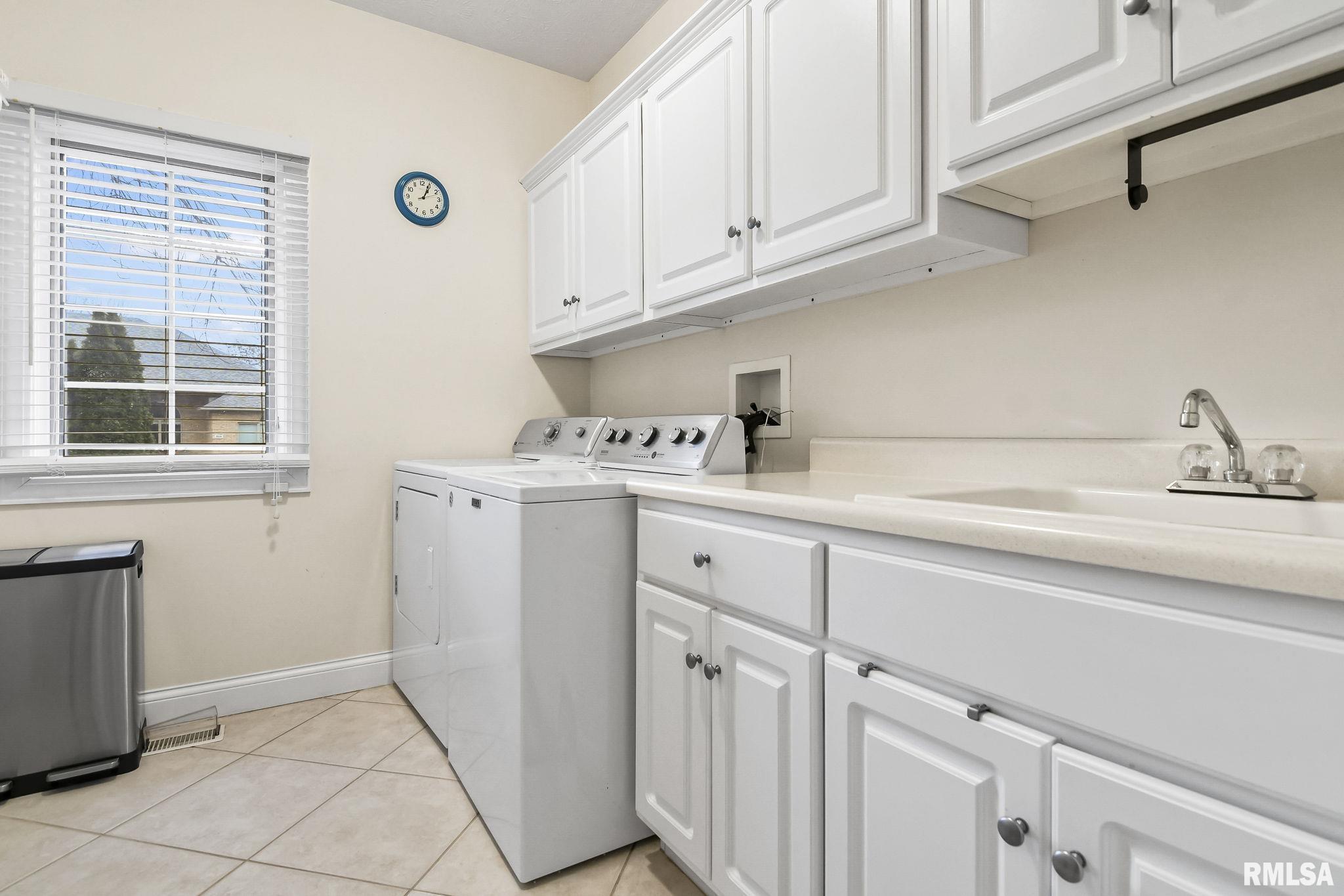 3104 Ironoak Circle Springfield, IL 62711 - Photo 18 of 39 Gallery Image 18
