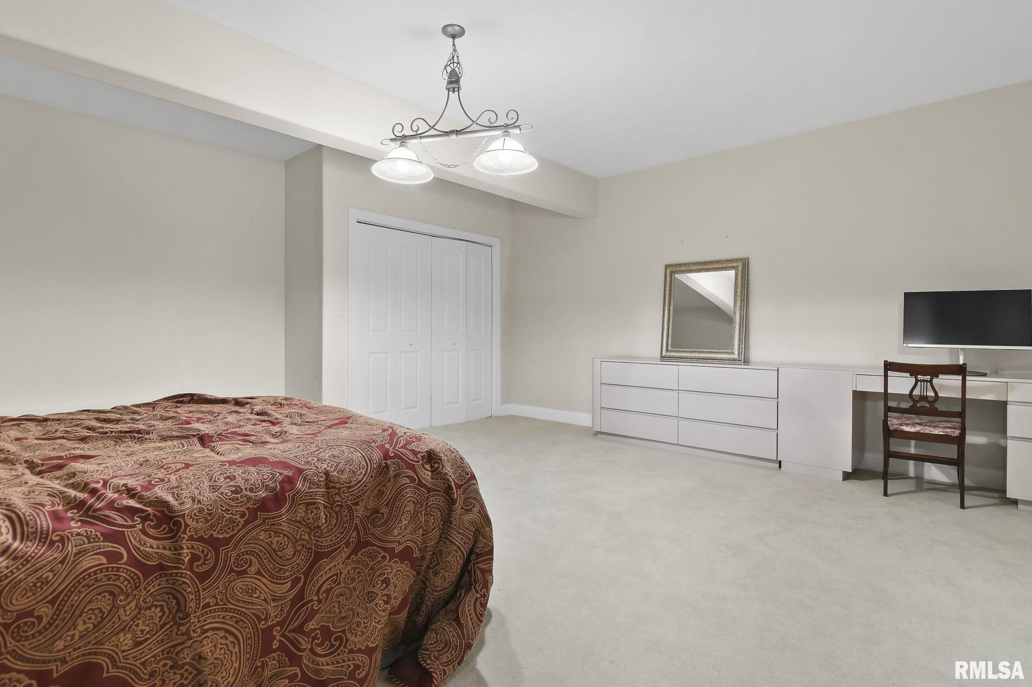 3104 Ironoak Circle Springfield, IL 62711 - Photo 32 of 39 Gallery Image 32