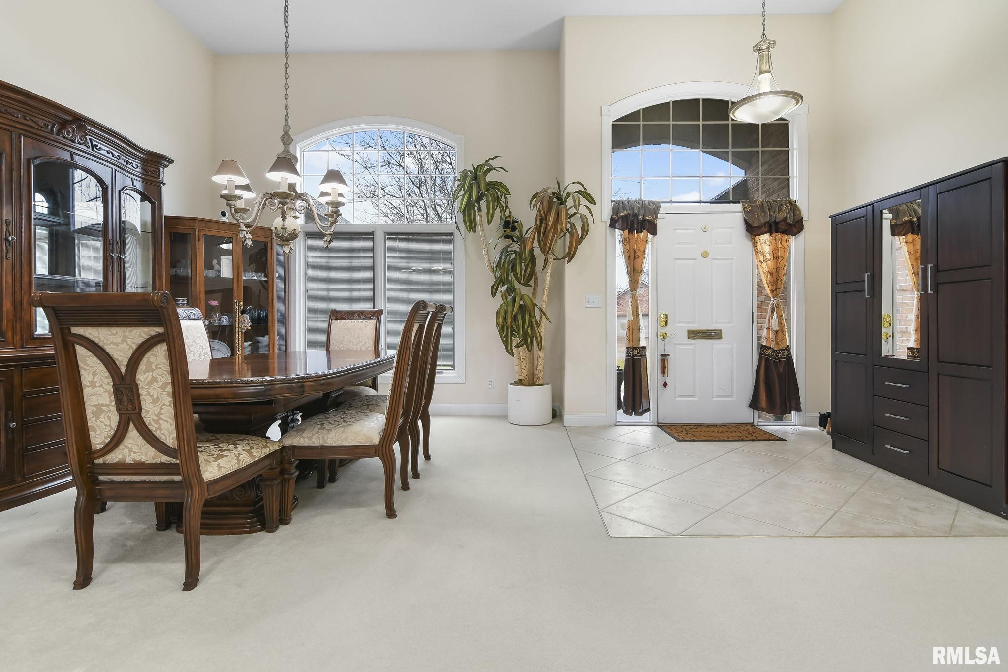 3104 Ironoak Circle Springfield, IL 62711 - Photo 6 of 39 Gallery Image 6