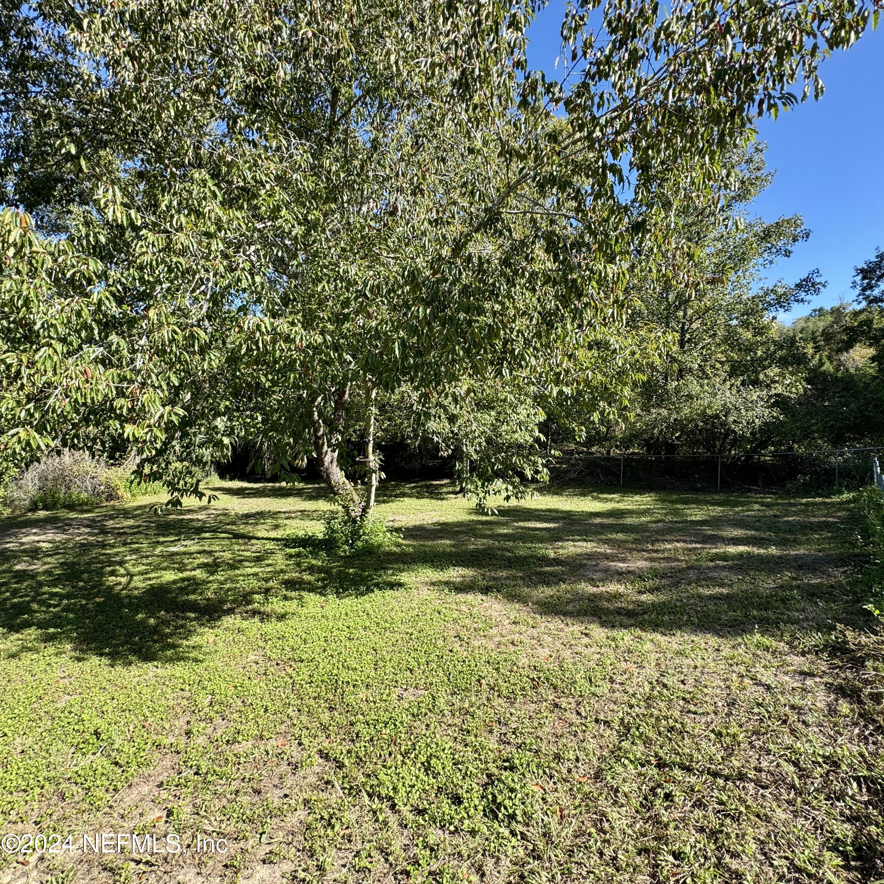 303 Chesser Monroe Rd, Hawthorne, FL