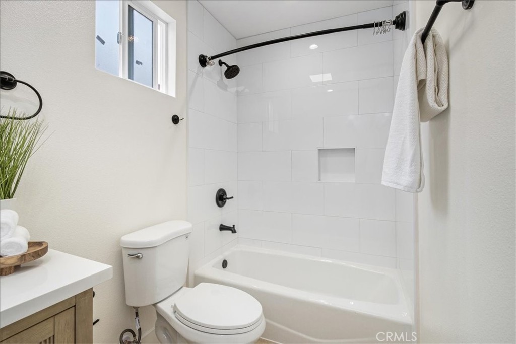 16623 Lake Avenue Paramount, CA 90723 - Photo 46 of 57