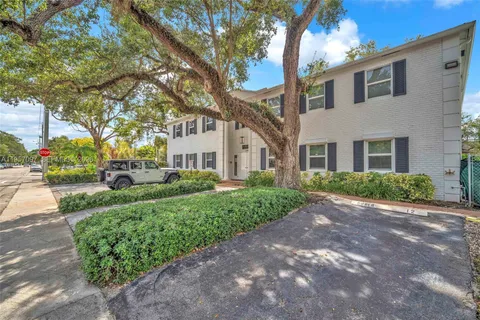 $335,000 | 1280 Southeast 2nd Court, Unit 1, Fort Lauderdale, FL 33301