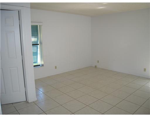 3939 Northeast 5th Avenue, Unit B201 Boca Raton, FL 33431 - Photo 5 of 16 Additional Photo