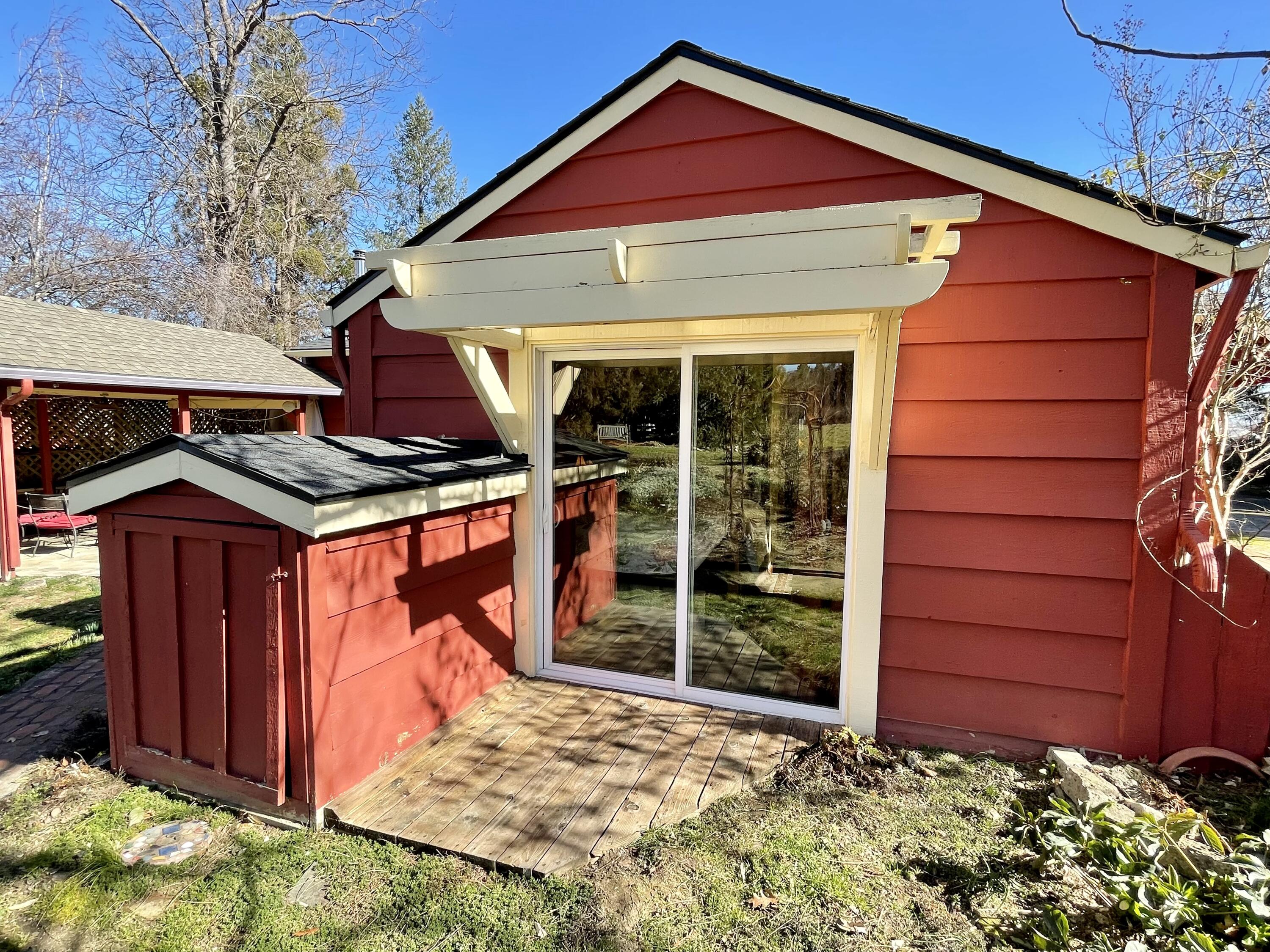 4296 Colver Road Phoenix, OR 97535 - Photo 41 of 55 40. IMG_8819
