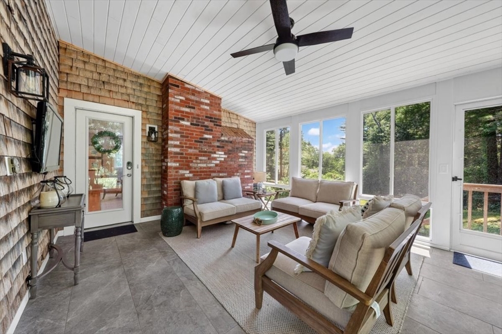 87 Duck Hill Road Duxbury, MA 02332 - Photo 8 of 25