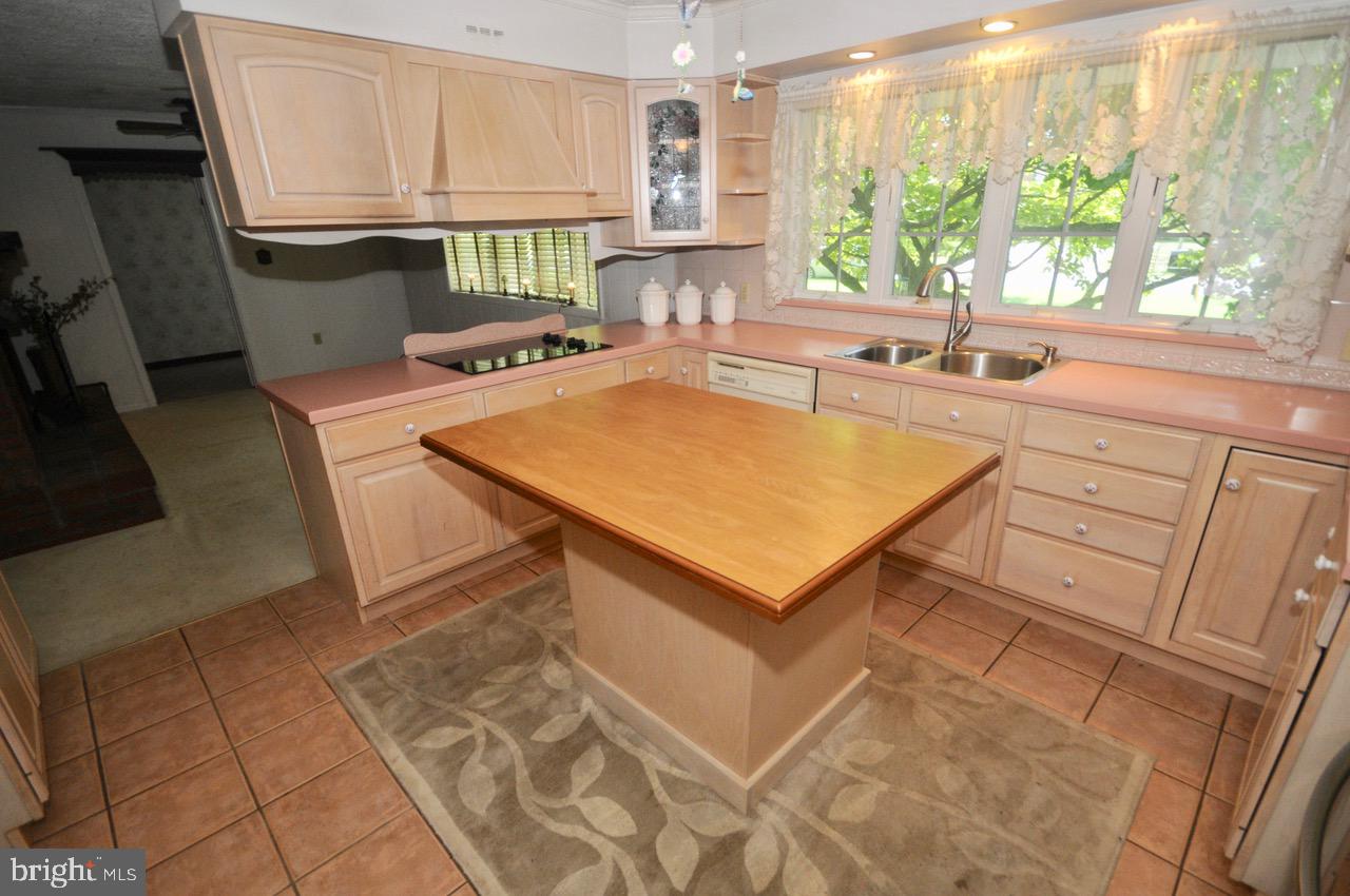 15 South Stumpy Road Carneys Point, NJ 08069 - Photo 11 of 34 Gallery Image 11