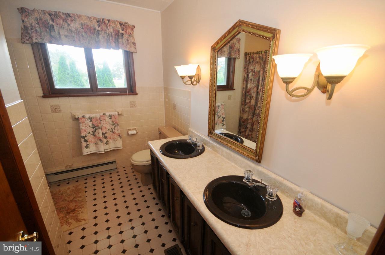 15 South Stumpy Road Carneys Point, NJ 08069 - Photo 23 of 34 Gallery Image 23