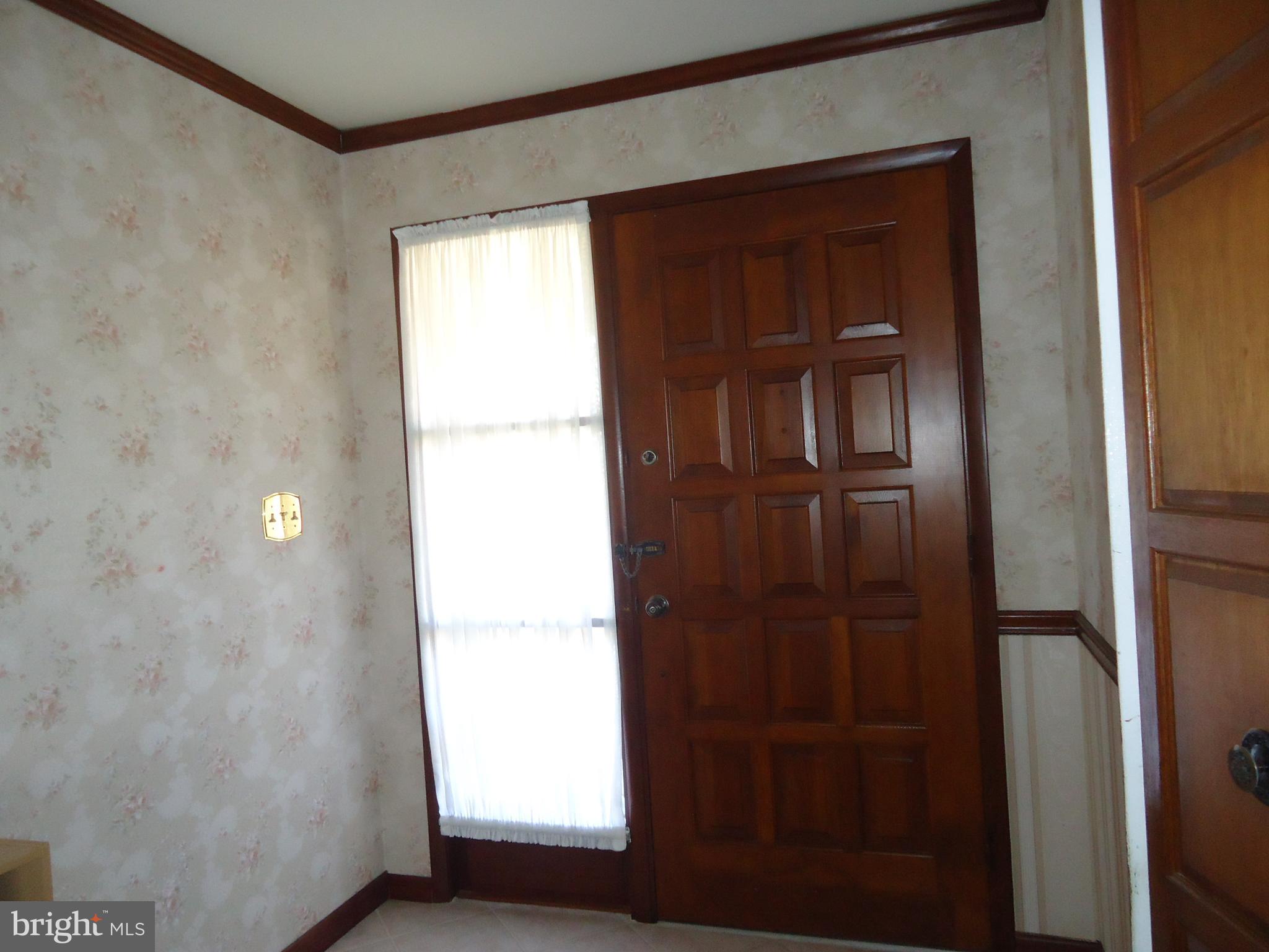 15 South Stumpy Road Carneys Point, NJ 08069 - Photo 4 of 34 Gallery Image 4
