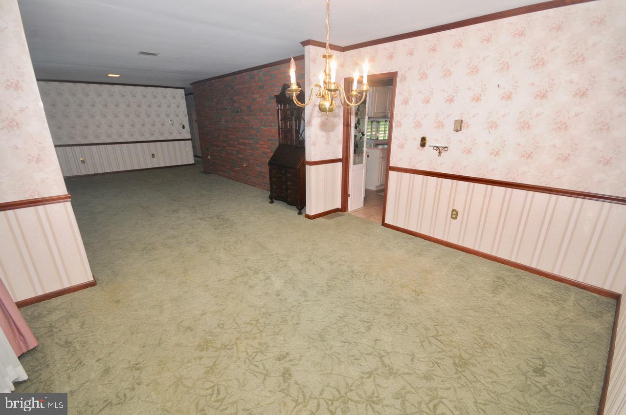 15 South Stumpy Road Carneys Point, NJ 08069 - Photo 6 of 34 Gallery Image 6