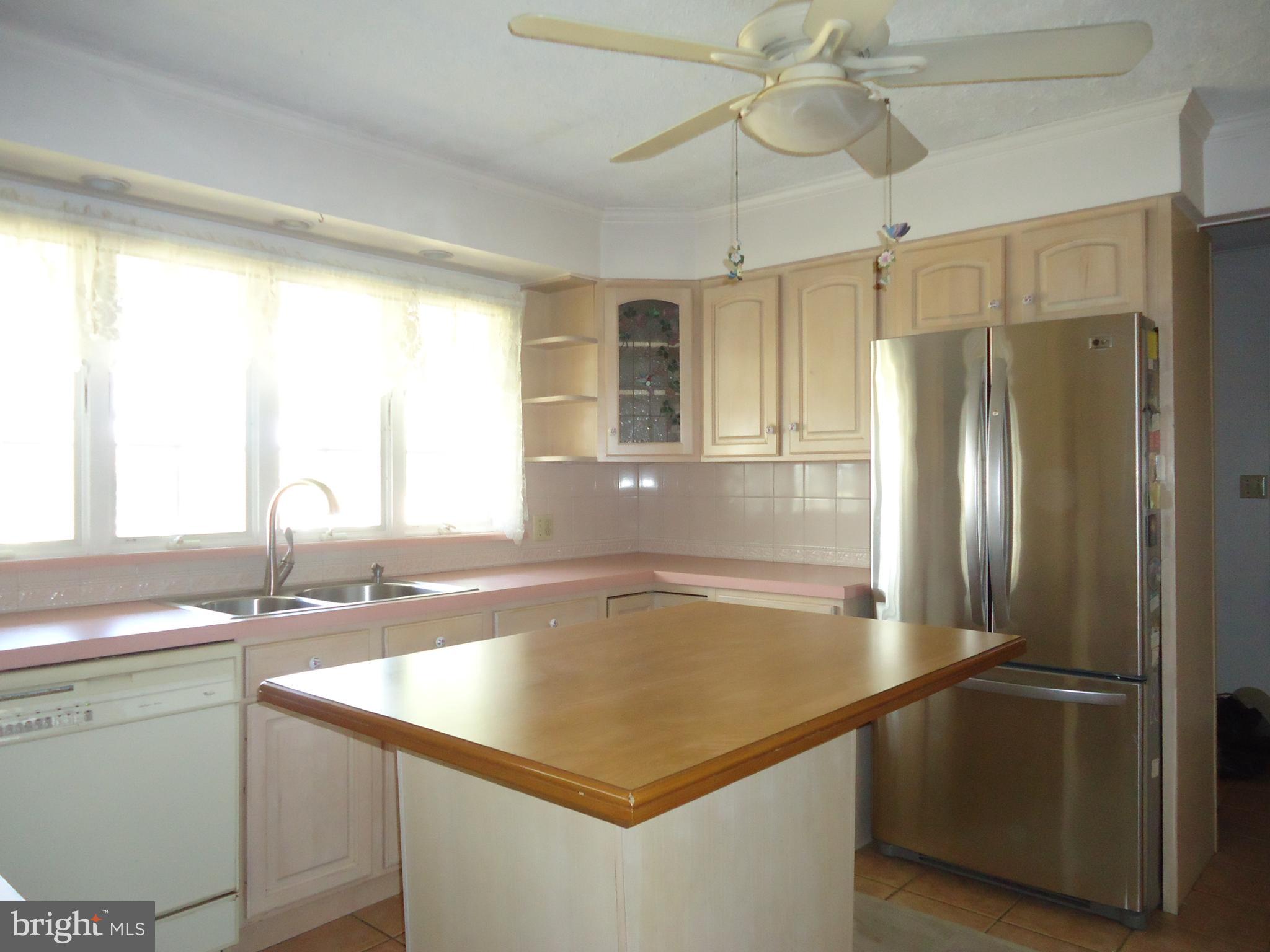 15 South Stumpy Road Carneys Point, NJ 08069 - Photo 9 of 34 Gallery Image 9