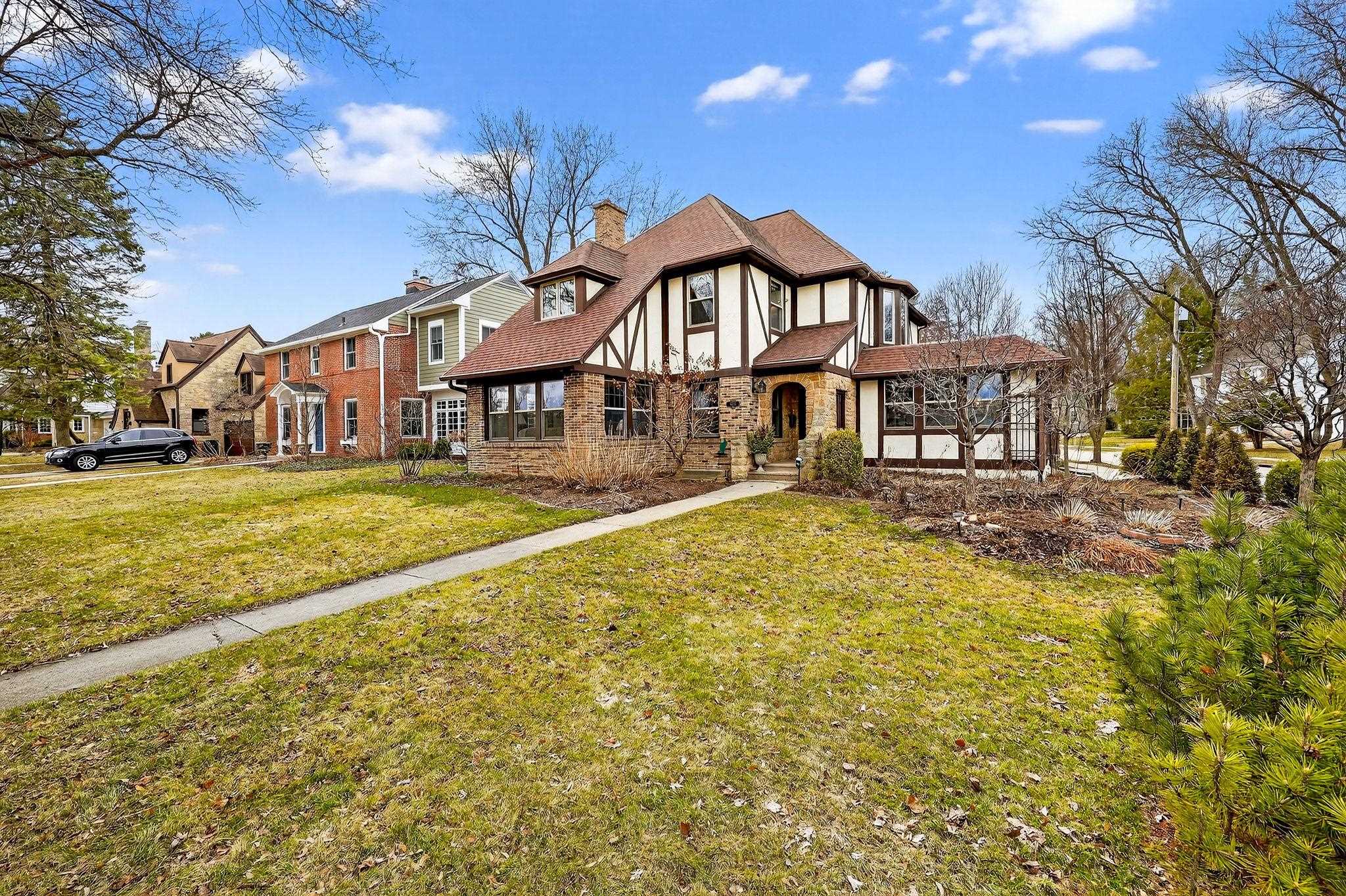 4002 Manitou Way Madison, WI 53711 - Photo 3 of 66