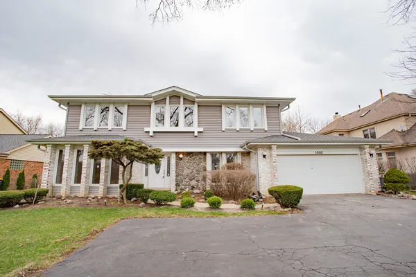$850,000 | 1900 Landwehr Road, Northbrook, IL 60062