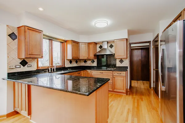 $850,000 | 1900 Landwehr Road, Northbrook, IL 60062