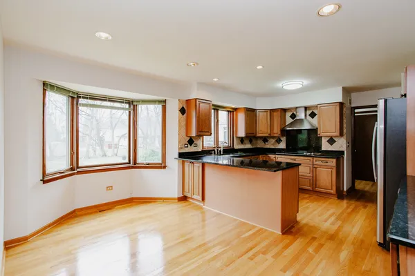 $850,000 | 1900 Landwehr Road, Northbrook, IL 60062