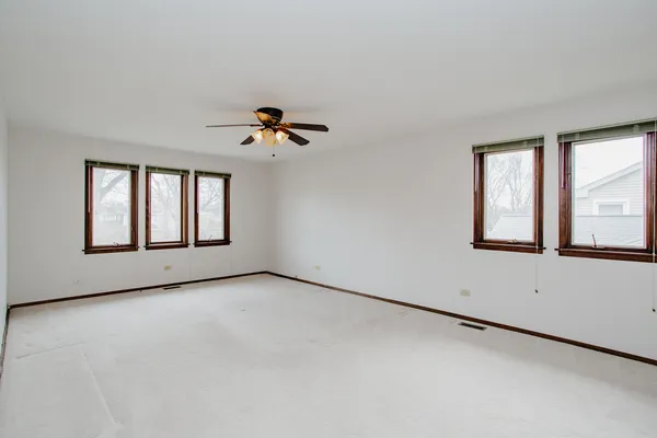 $850,000 | 1900 Landwehr Road, Northbrook, IL 60062