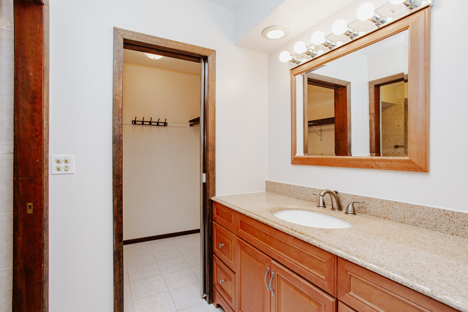 1900 Landwehr Road Northbrook, IL 60062 - Photo 38 of 55