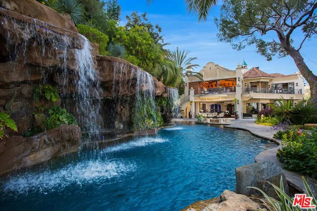 a picture of houses with outdoor space