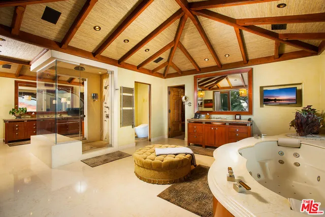 $247,500 | 10066 Cielo Drive, Beverly Hills, CA 90210