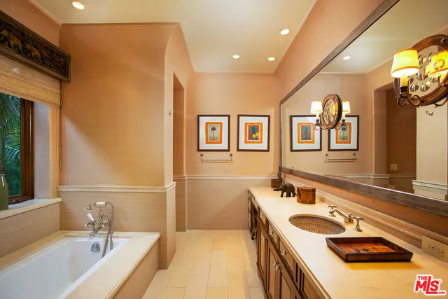 $247,500 | 10066 Cielo Drive, Beverly Hills, CA 90210