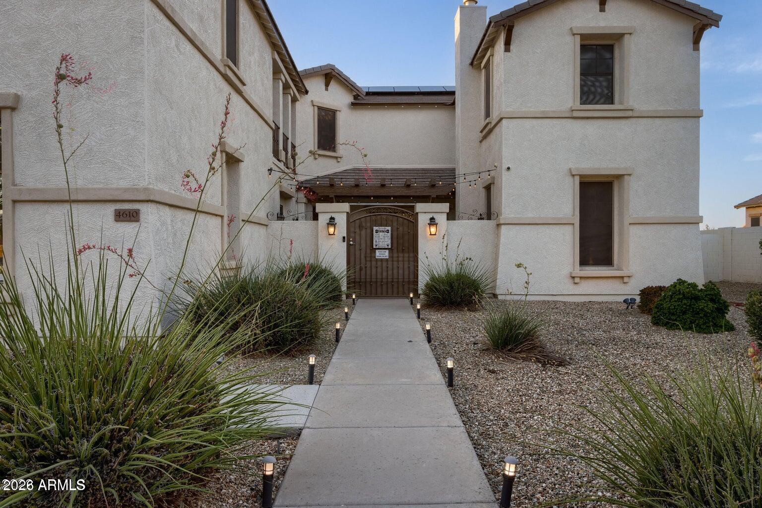 4610 West Coplen Farms Road Laveen, AZ 85339 - Photo 34 of 37 Approach to Courtyard