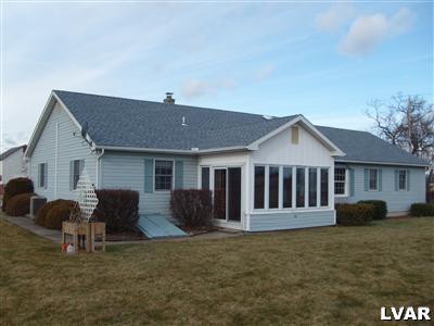 3397 Rohn Lane Bethlehem, PA 18020 - Photo 2 of 15 Gallery Image 2