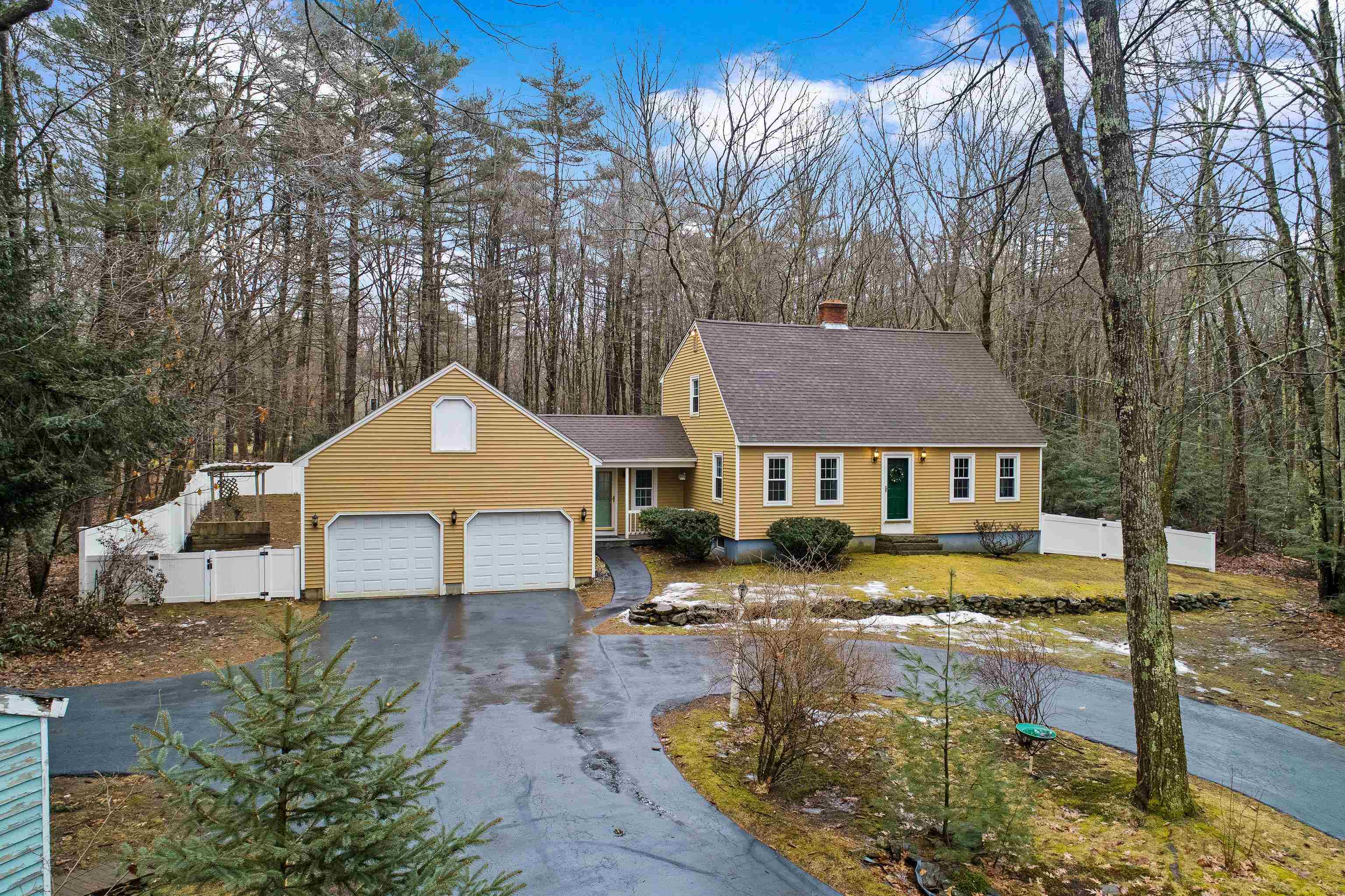 153 Old Rochester Road Somersworth, NH 03878 - Photo 1 of 39