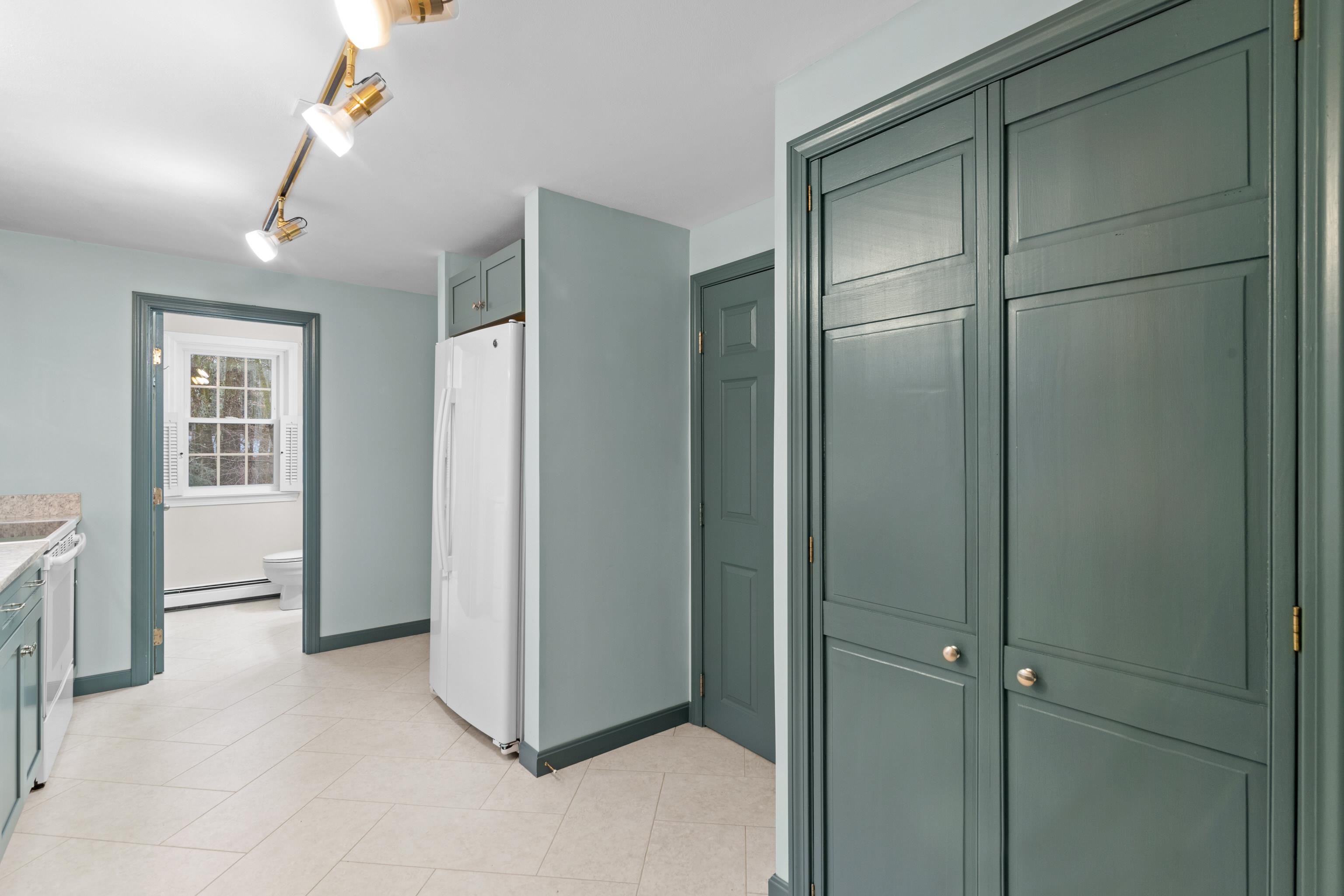 153 Old Rochester Road Somersworth, NH 03878 - Photo 5 of 39