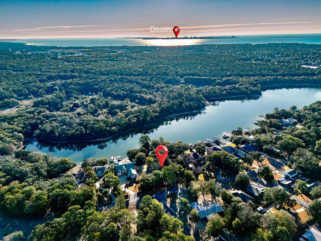 15 Poquito Road Shalimar, FL 32579 - Photo 5 of 7 a view of a city