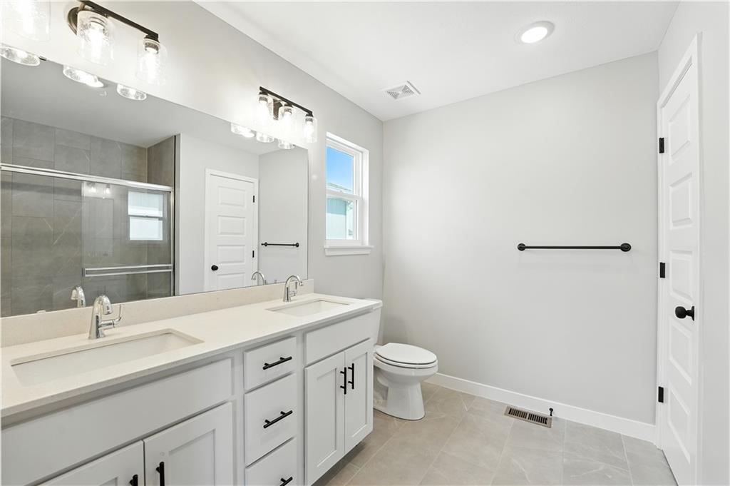 4809 Southwest 6th Terrace Blue Springs, MO 64014 - Photo 10 of 11