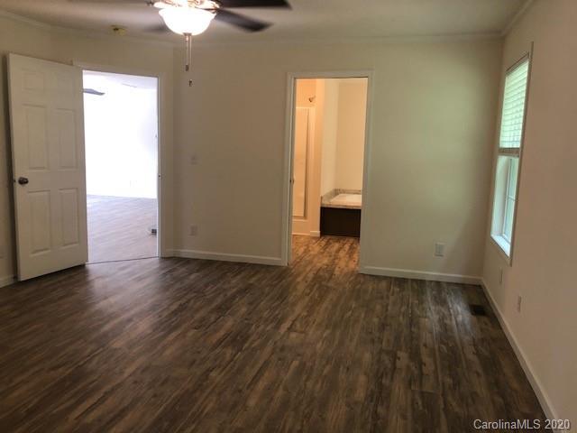 863 Townsend Road, Unit 2 Hendersonville, NC 28792 - Photo 14 of 27
