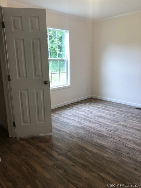 863 Townsend Road, Unit 2 Hendersonville, NC 28792 - Photo 19 of 27