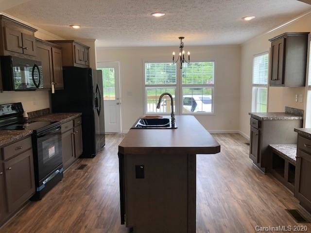863 Townsend Road, Unit 2 Hendersonville, NC 28792 - Photo 4 of 27