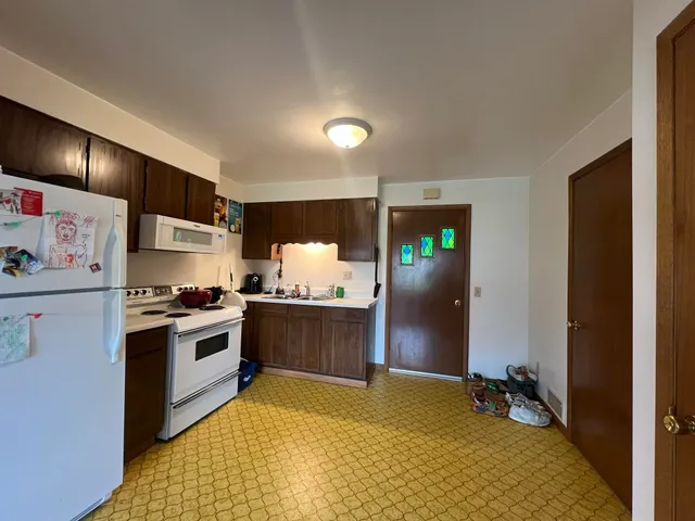 $899 | 423 5th Avenue East, Ashland, WI 54806